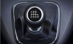 考驾照时第一次练车的注意事项，郑州学车必须掌握的技能