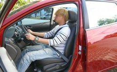 学车小技巧-如何正确调整座椅