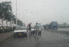 雨天练车需要注意什么？