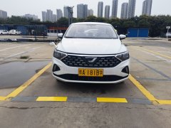 同一个城市，驾校学费为啥相差那么大