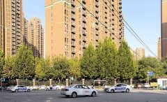 郑州东站附近的驾校学车多少钱？