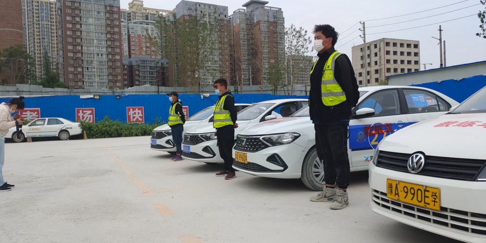 郑州驾校专业教练:您的驾驶之路的良师益友 郑州驾校专业教练:您的驾驶之路的良师益友