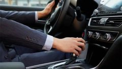 如何快速熟悉车辆操作？