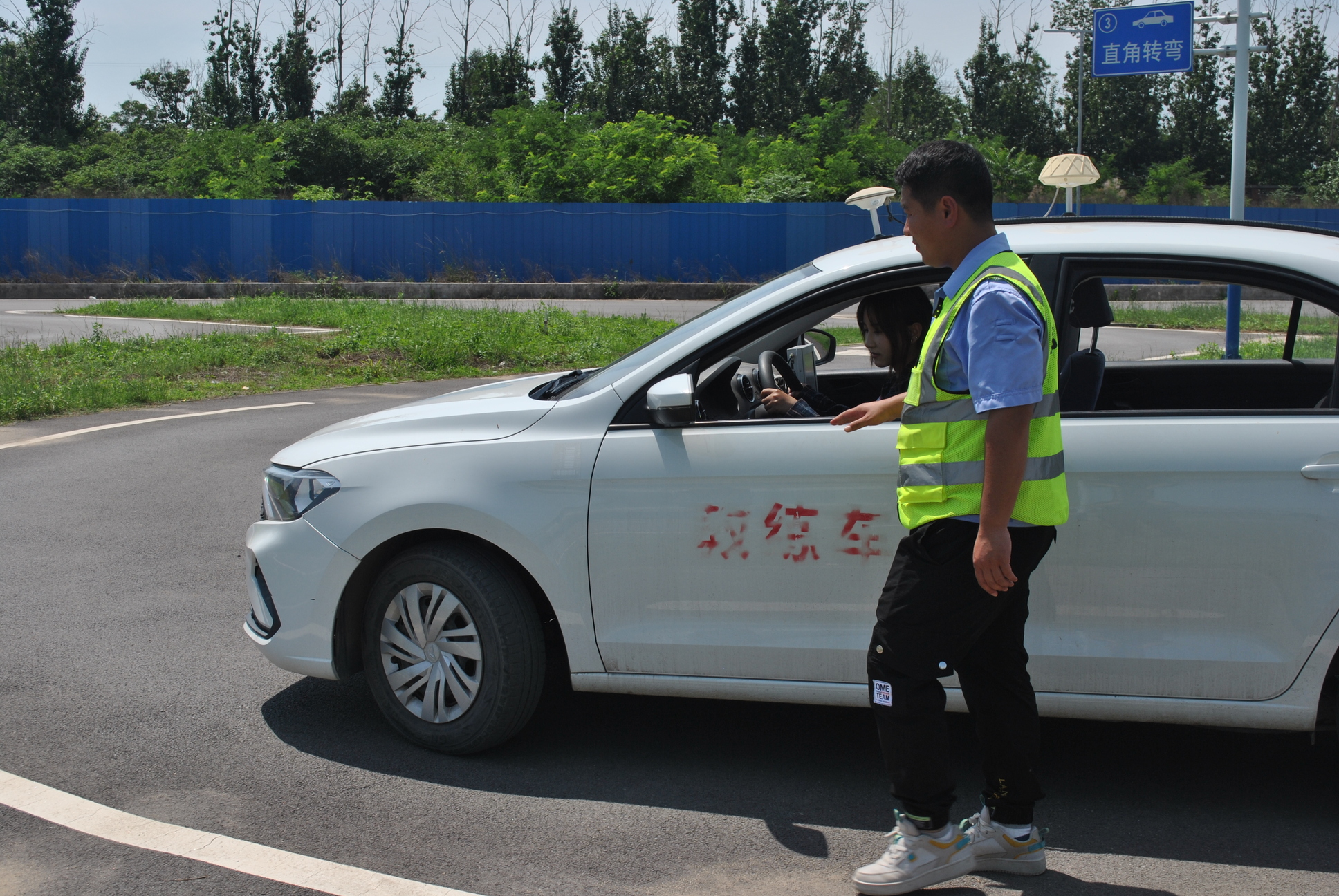 学员练车